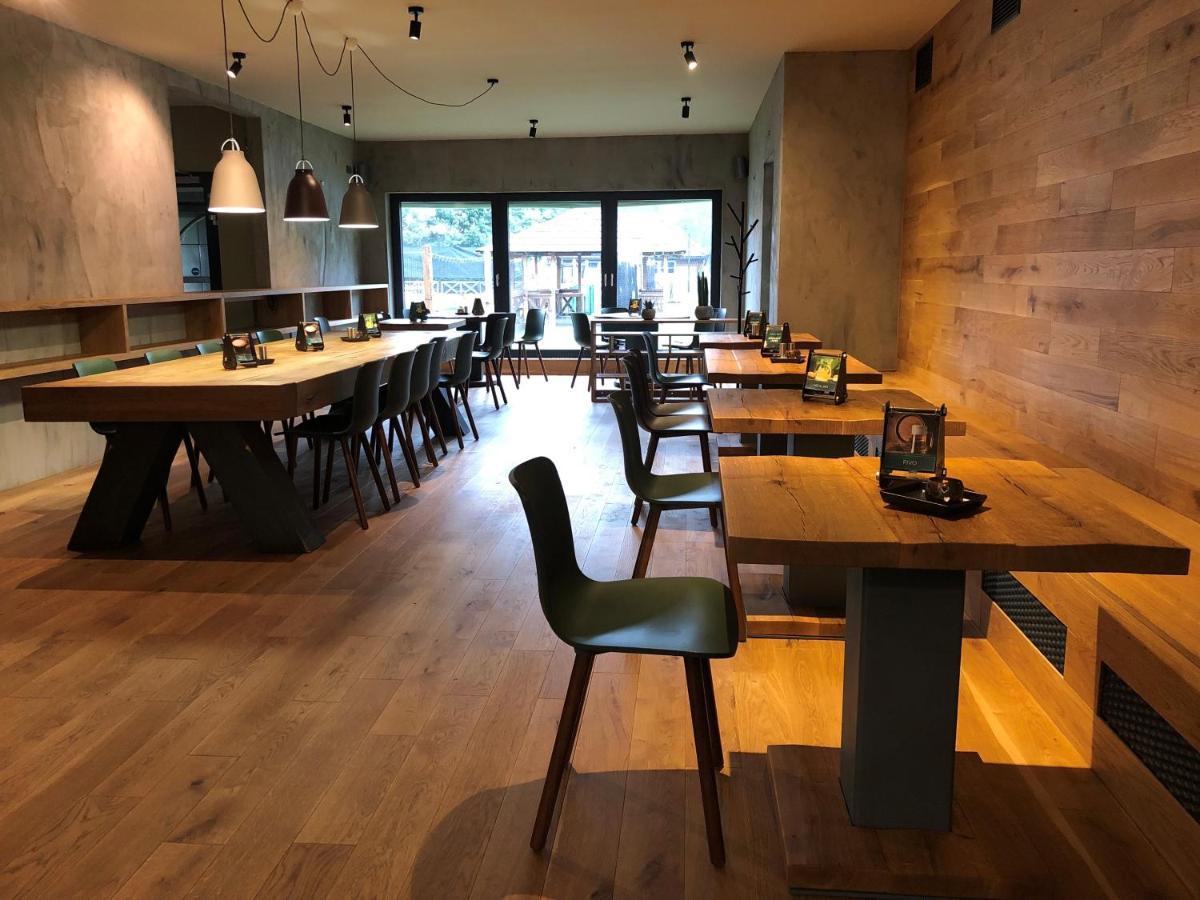 Tx Hotel Hostinne  Екстер'єр фото