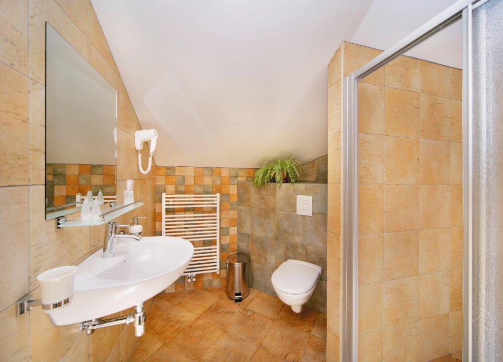 Tx Hotel Hostinne  Екстер'єр фото